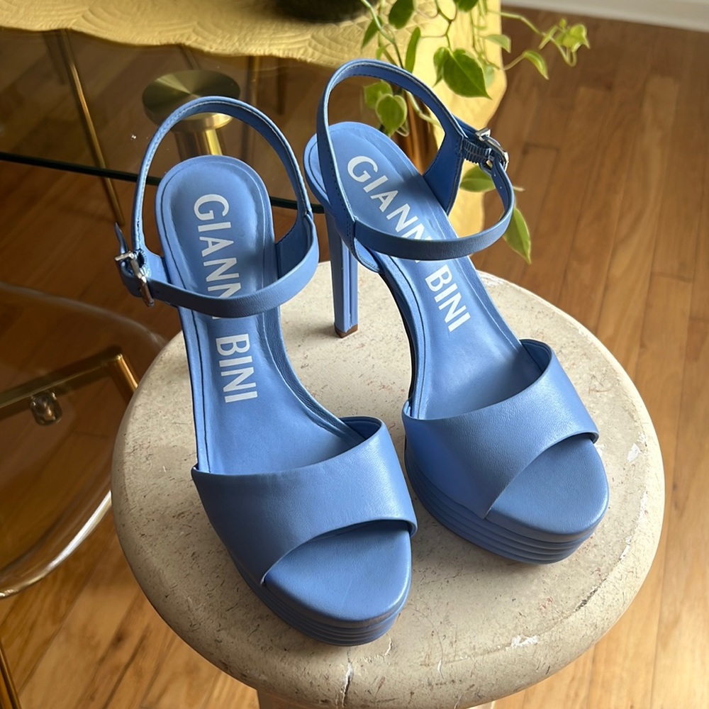 NBW Gianni Bini Blue Pumps SIZE 7.5